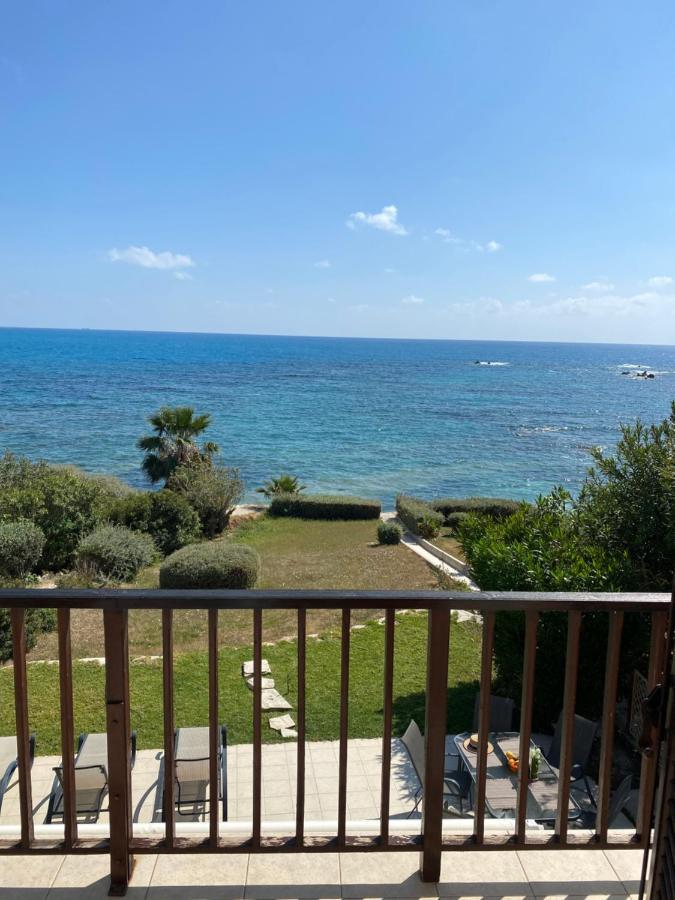 Amazing Front Line Villa In Coral Bay Peyia Esterno foto